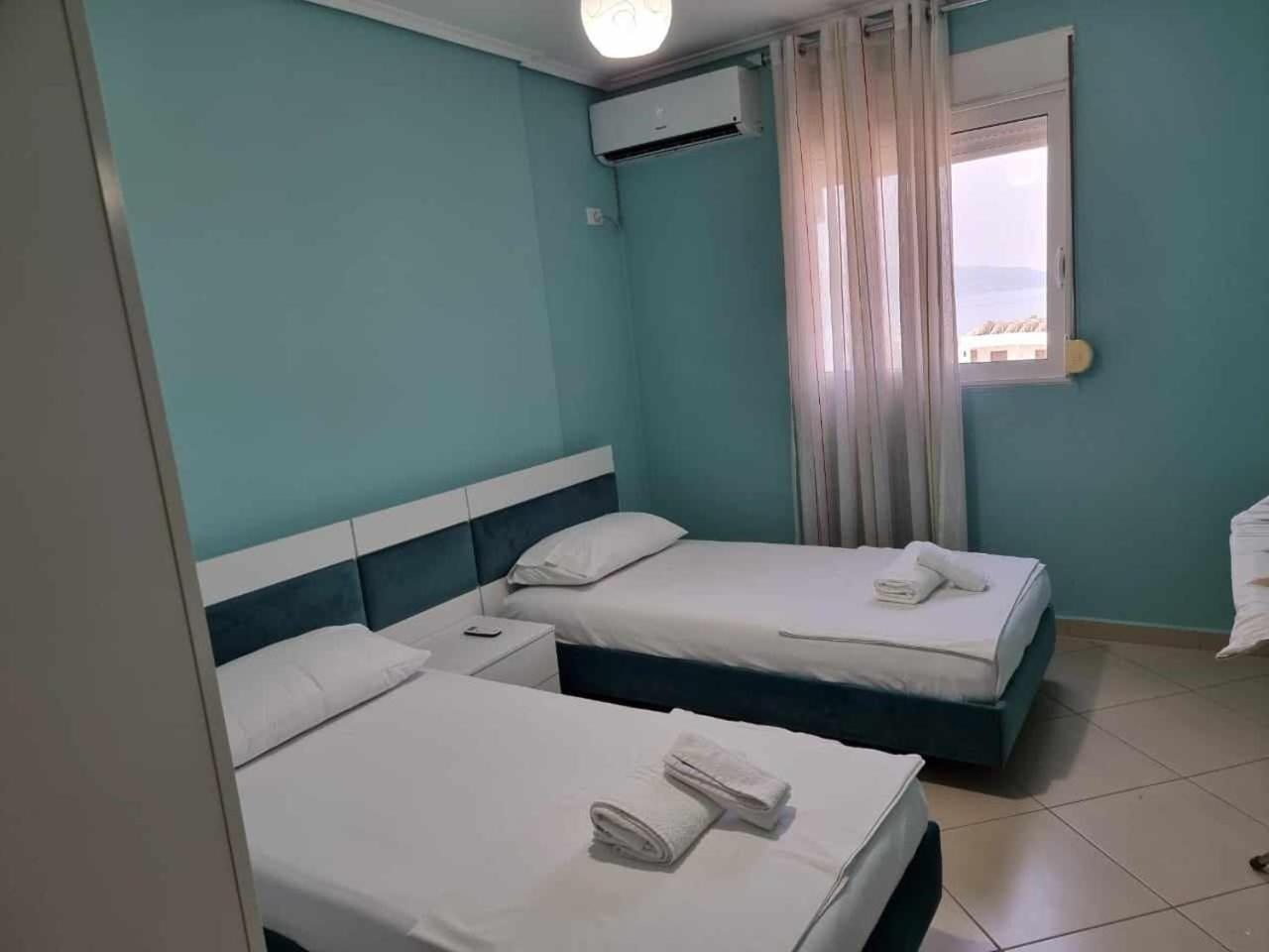 Two Suns Apartament Sarandë Buitenkant foto