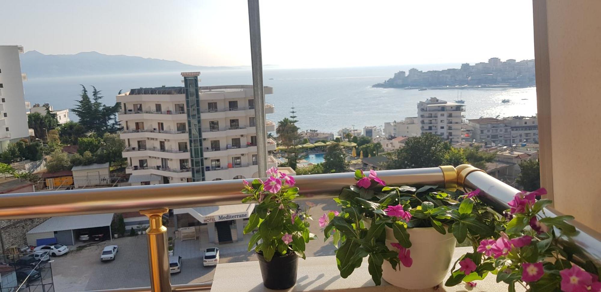 Two Suns Apartament Sarandë Buitenkant foto